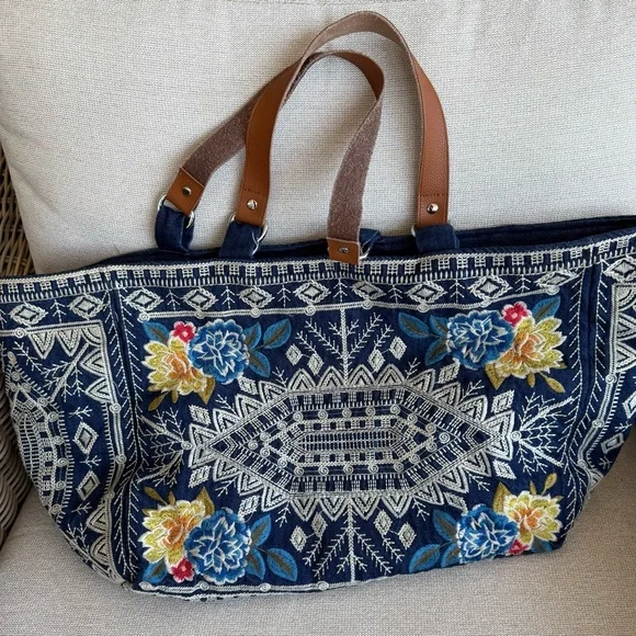 Johnny Was Blue Floral Embroidered Tote - Picture 2 of 6